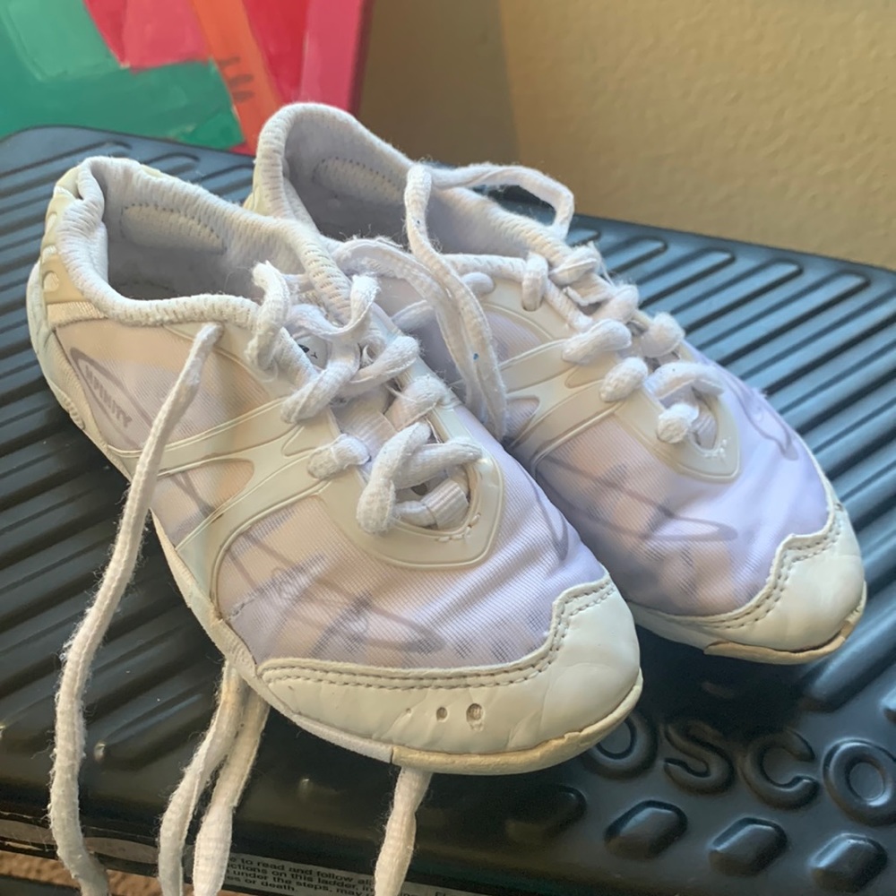 Nfinity Vengeance cheer shoes